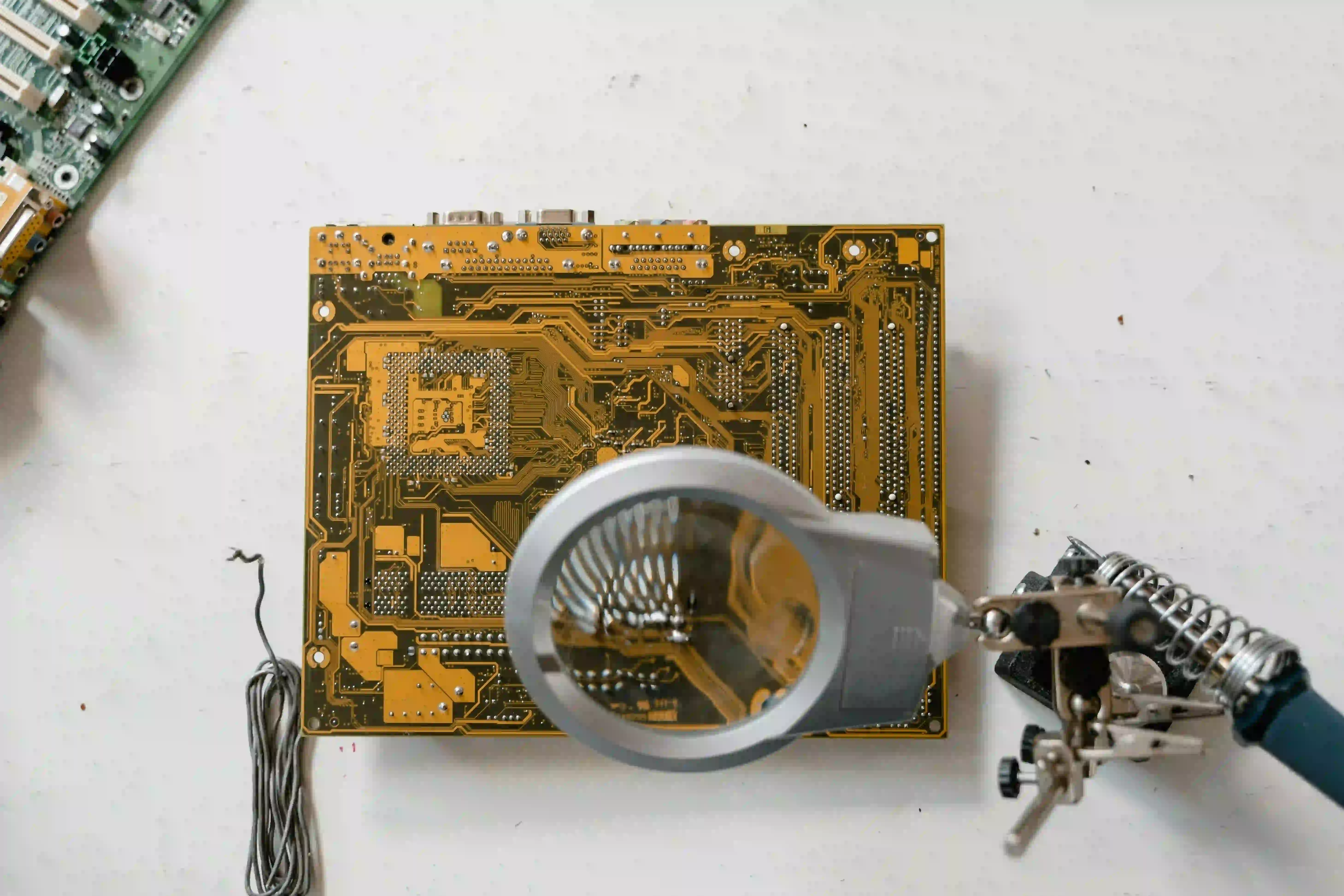 Our expert technician - Expert Firmware & Hardware Solutions